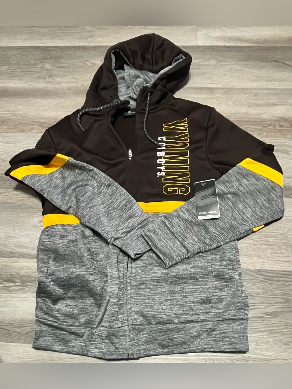 Wyoming Cowboys Men’s Size Small Colosseum Full-Zip Hoodie - Brown